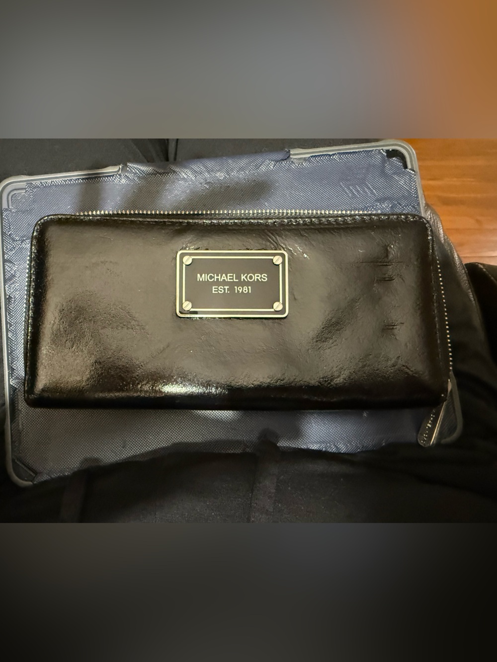 Michael Kors Zip Around Wallet